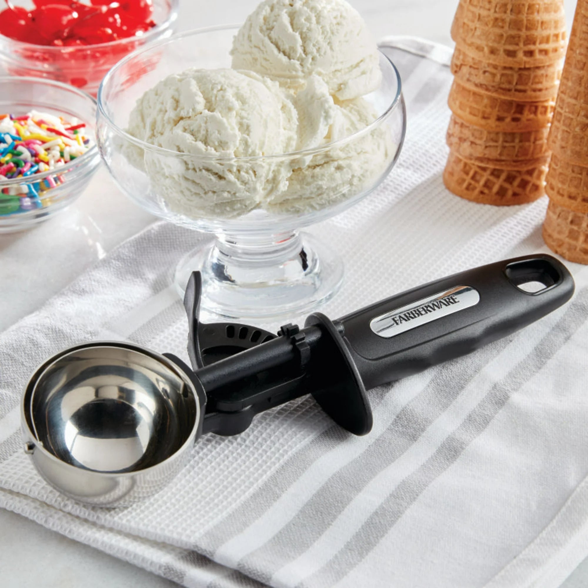 Farberware Old Fashion Ice Cream Scoop