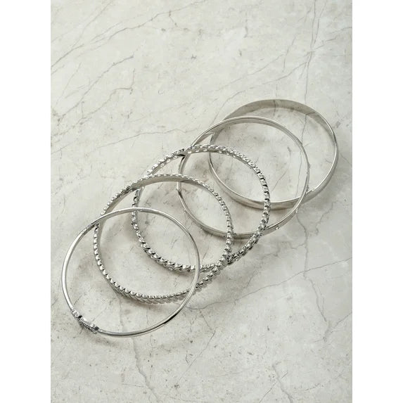 Time and Tru Women’s Silvertone Bangle Bracelet Set – 5