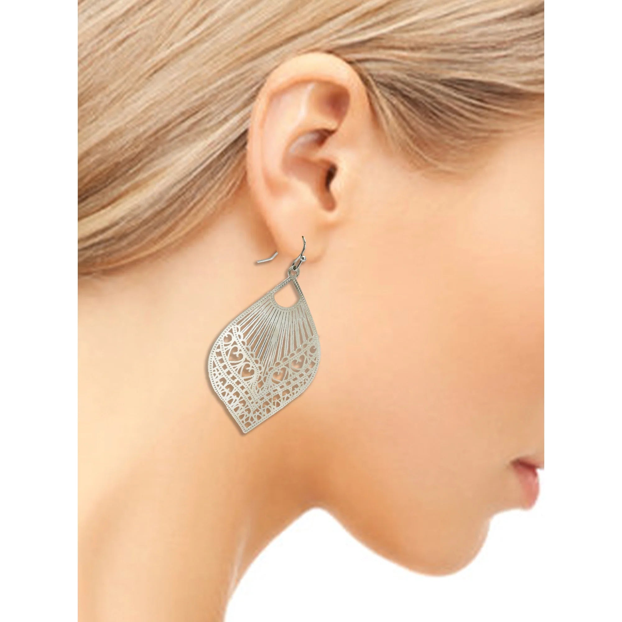 Time and Tru Women's Silver Tone Filigree Drop Earrings 