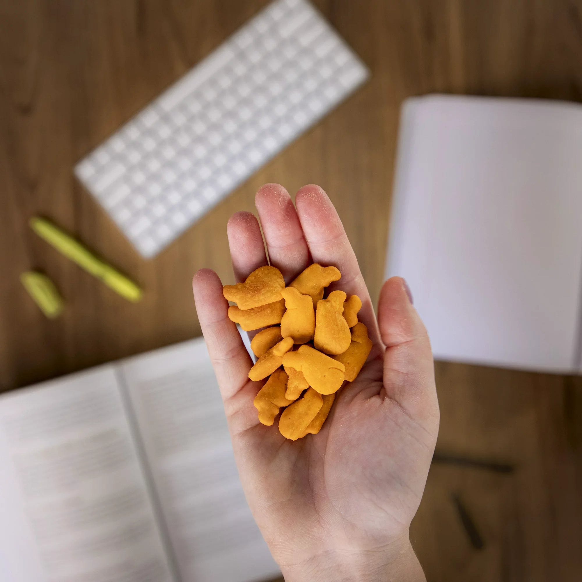 Stauffer's Whales  Cheese Snack Crackers