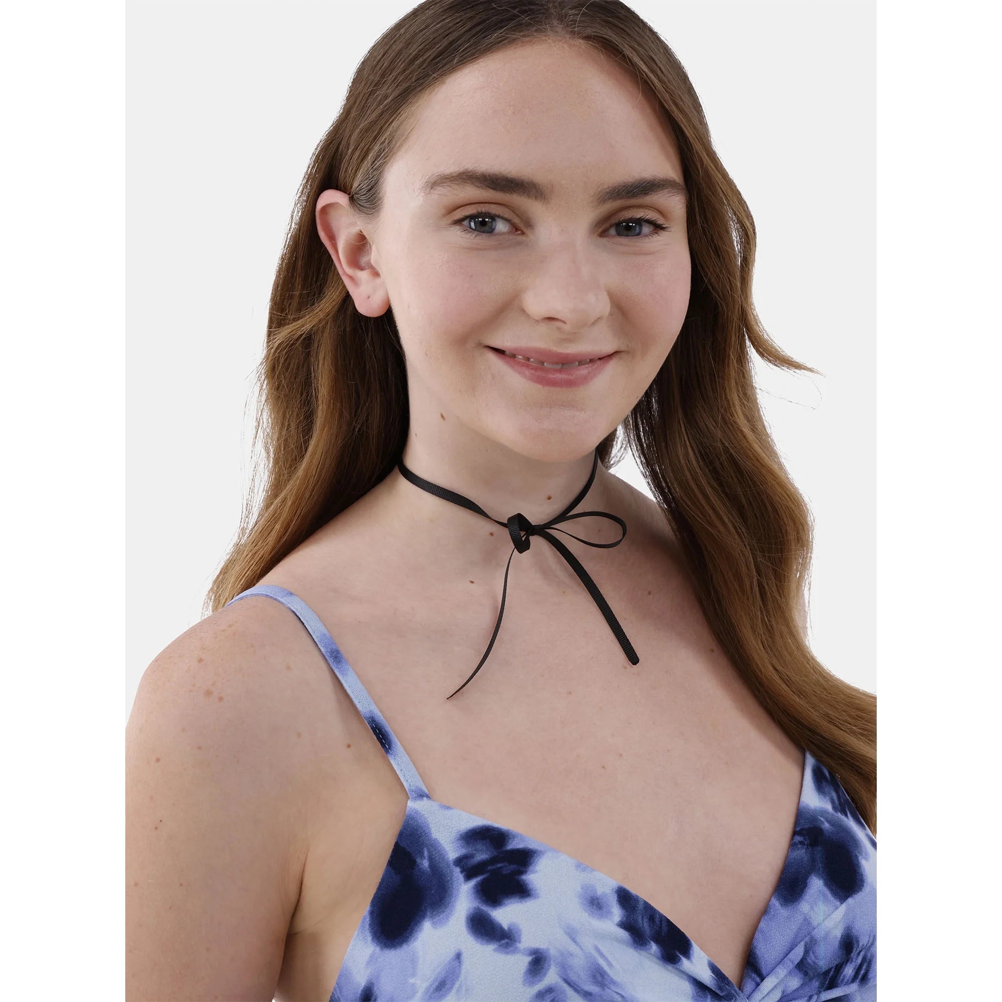 No Boundaries Black Bow & Star Gold Choker Set – 5-Piece