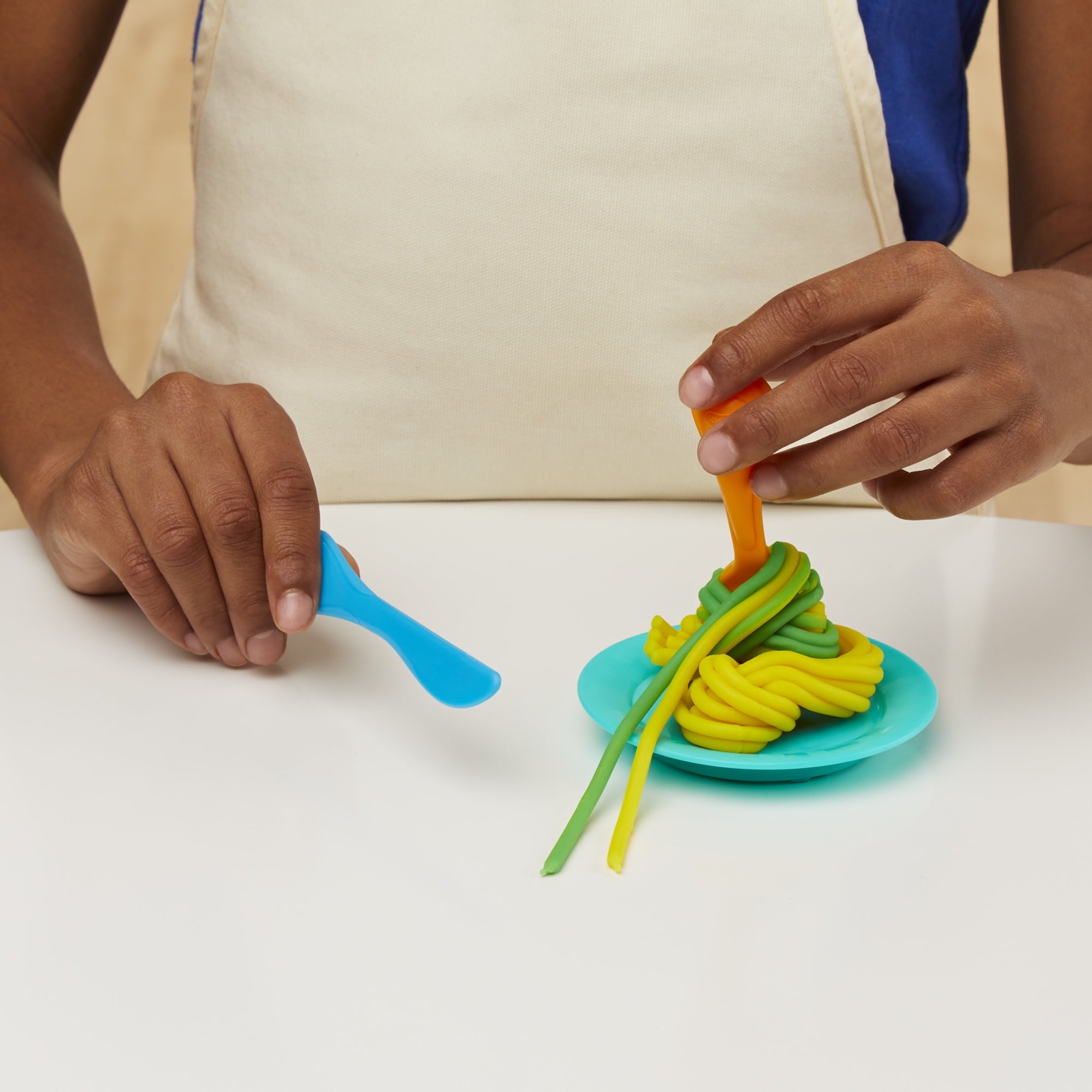 Play-Doh Kitchen Creations Lil’ Noodle Set - 4 Color