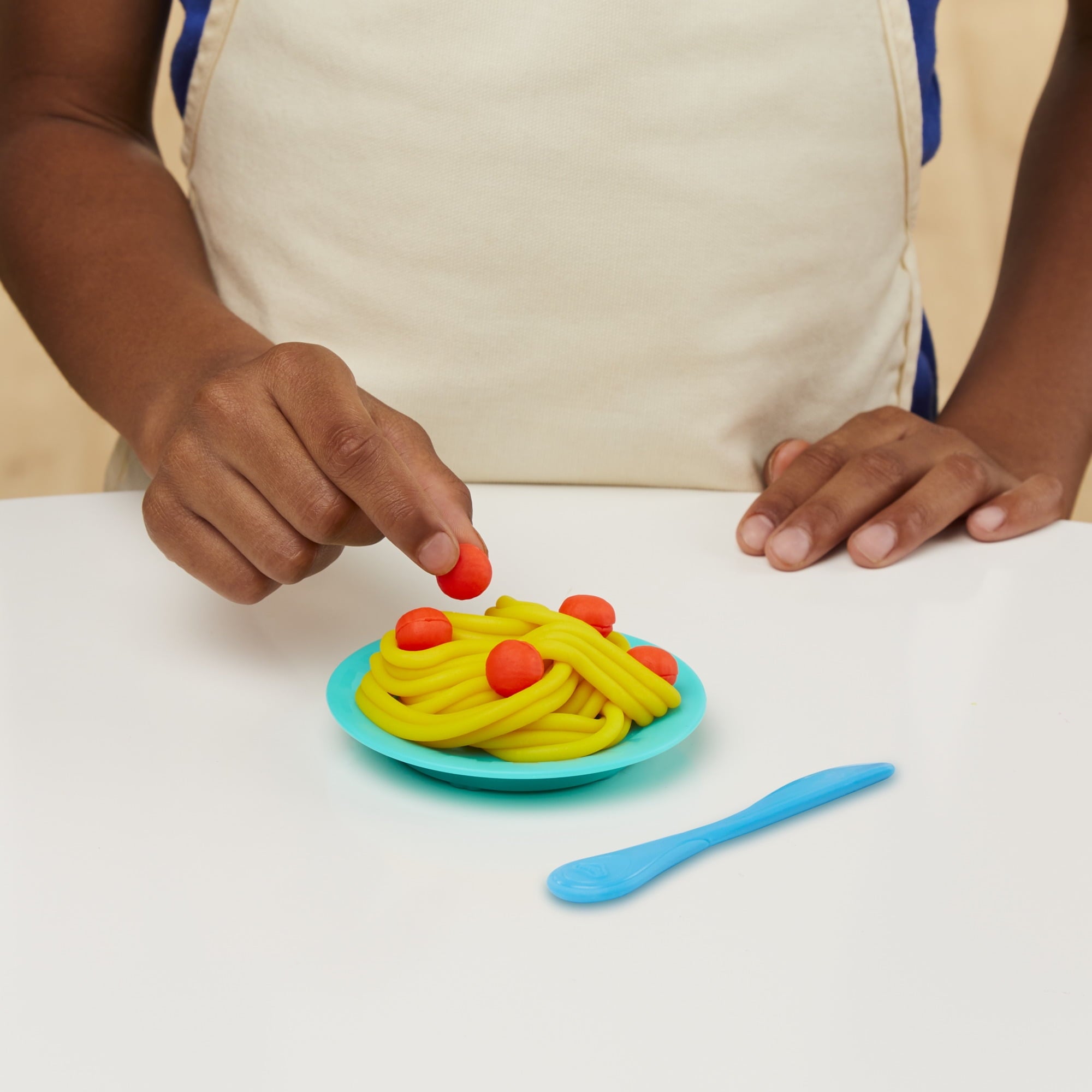 Play-Doh Kitchen Creations Lil’ Noodle Set - 4 Color