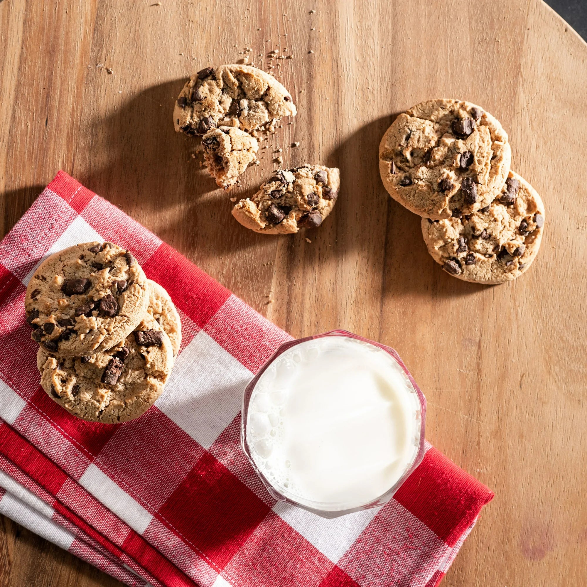 CHIPS AHOY! Chunky Chocolate Chip Cookies, Family Size, 18 oz