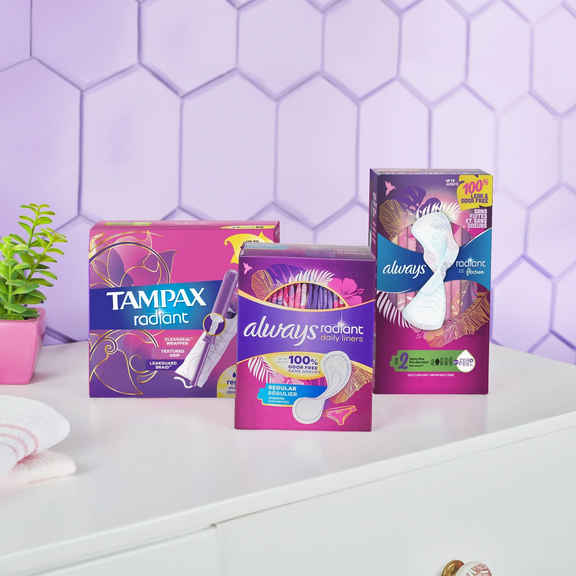 Always Radiant-Light Absorbency Daily Liners 